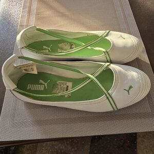Puma Women's White and Green Ballet Flats